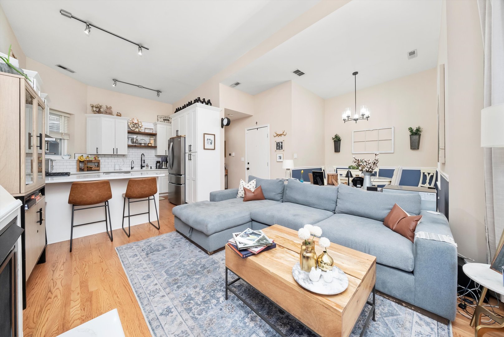 2839 N BURLING Street Unit: 3N