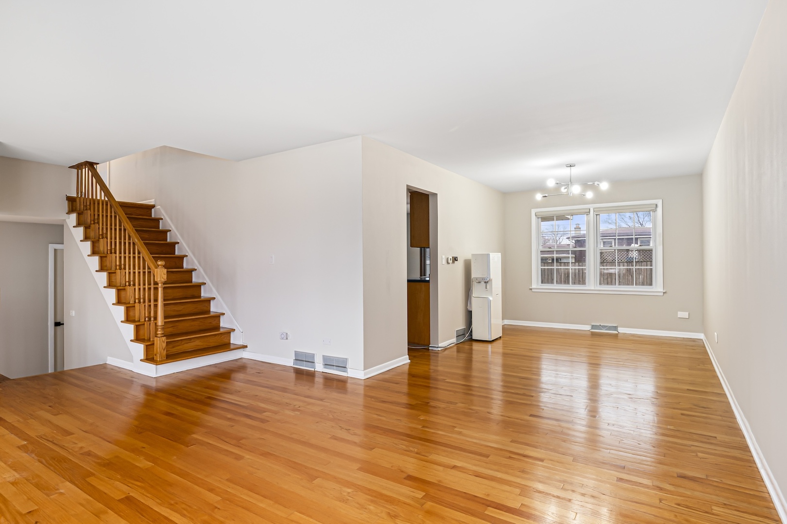 147 W Kathleen Drive