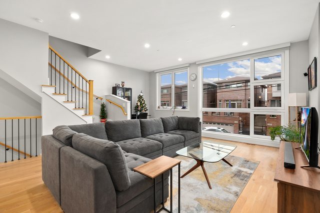 3227 S Stewart Avenue