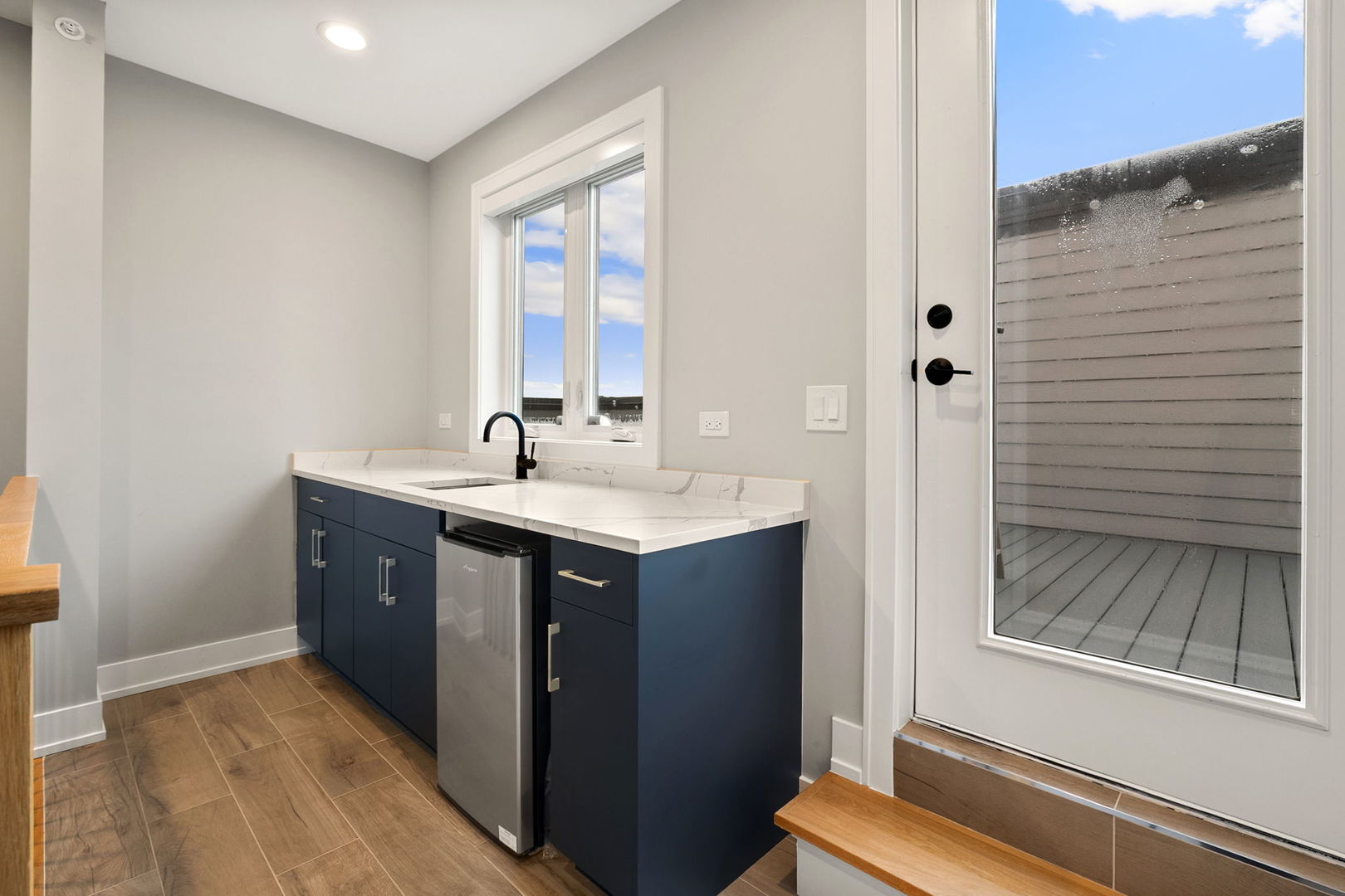 3227 S Stewart Avenue