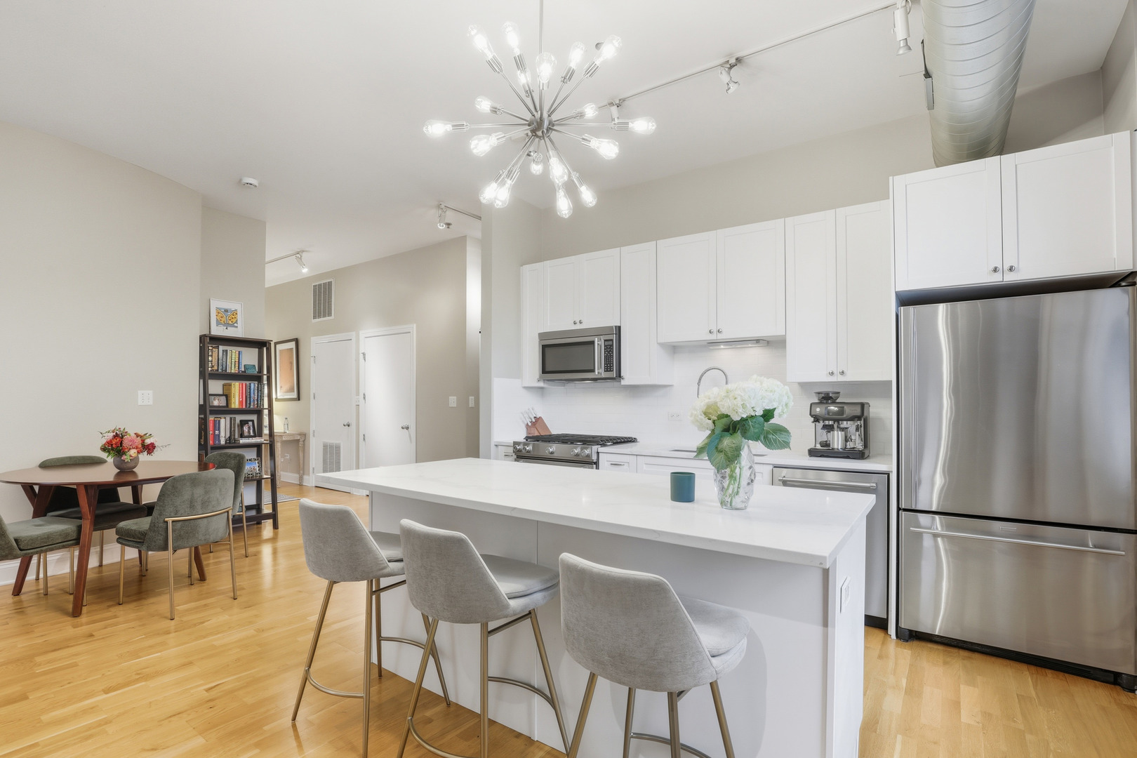 23 N Green Street Unit: 202