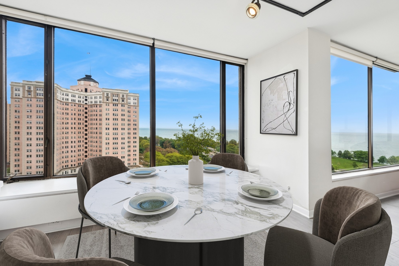 5455 N Sheridan Road Unit: 1601