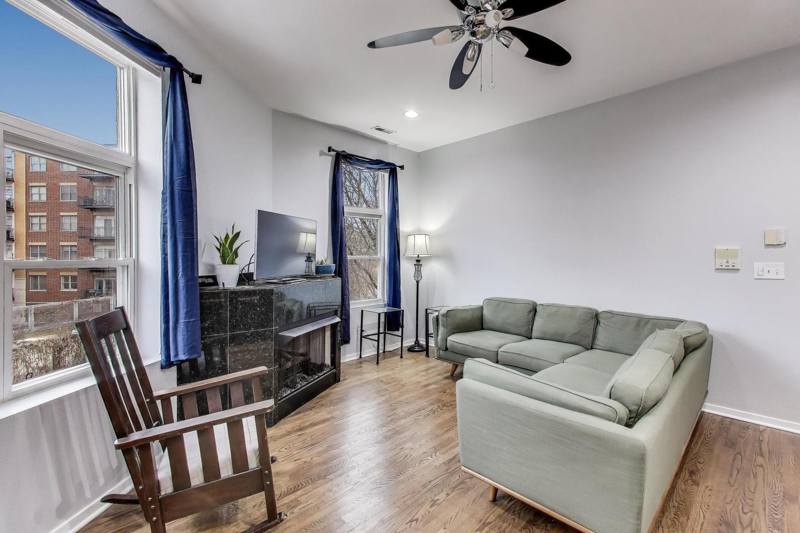 2300 W Bloomingdale Avenue Unit: C