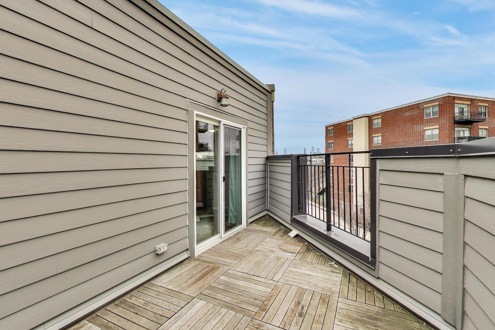 2300 W Bloomingdale Avenue Unit: C