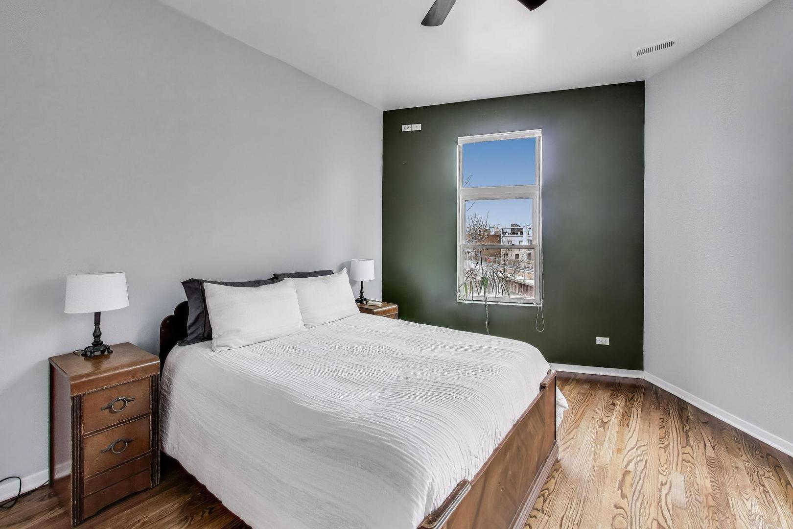 2300 W Bloomingdale Avenue Unit: C