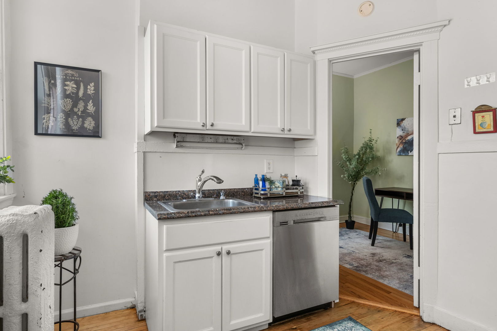 5707 S Blackstone Avenue Unit: 2