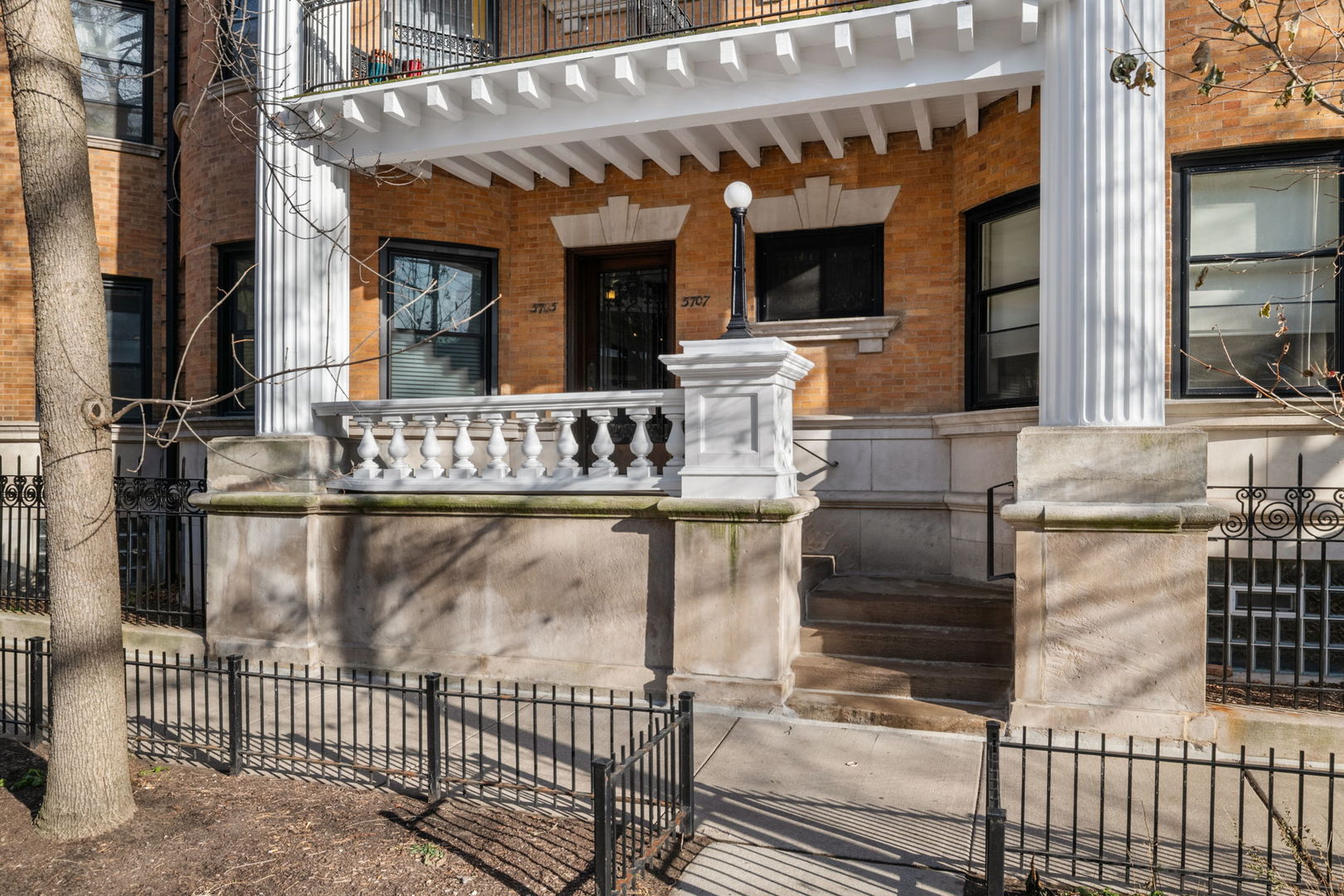 5707 S Blackstone Avenue Unit: 2