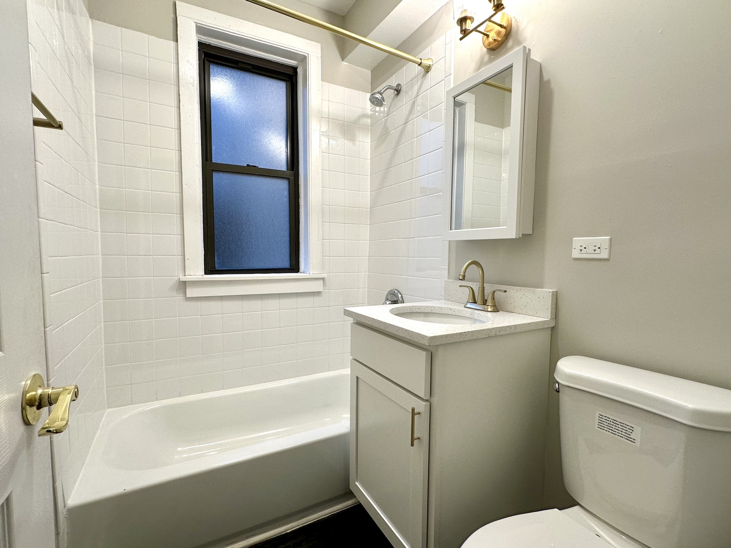 6540 N Glenwood Avenue Unit: 302