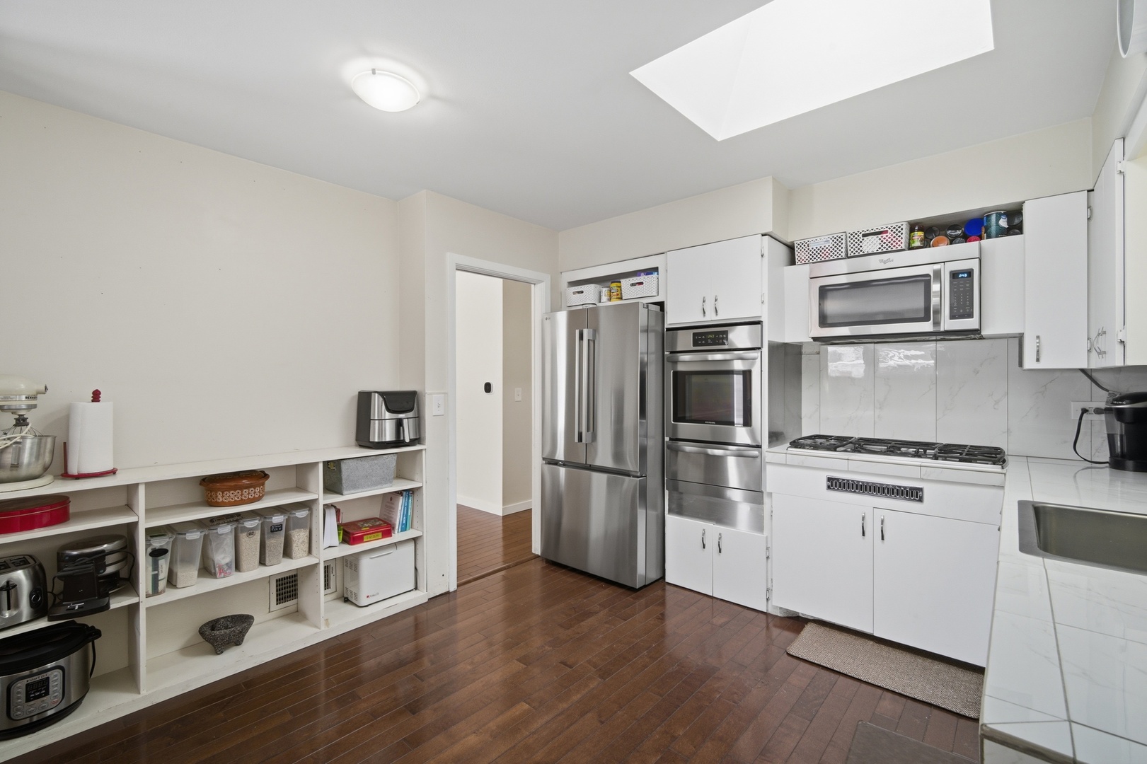 7531 N Karlov Avenue