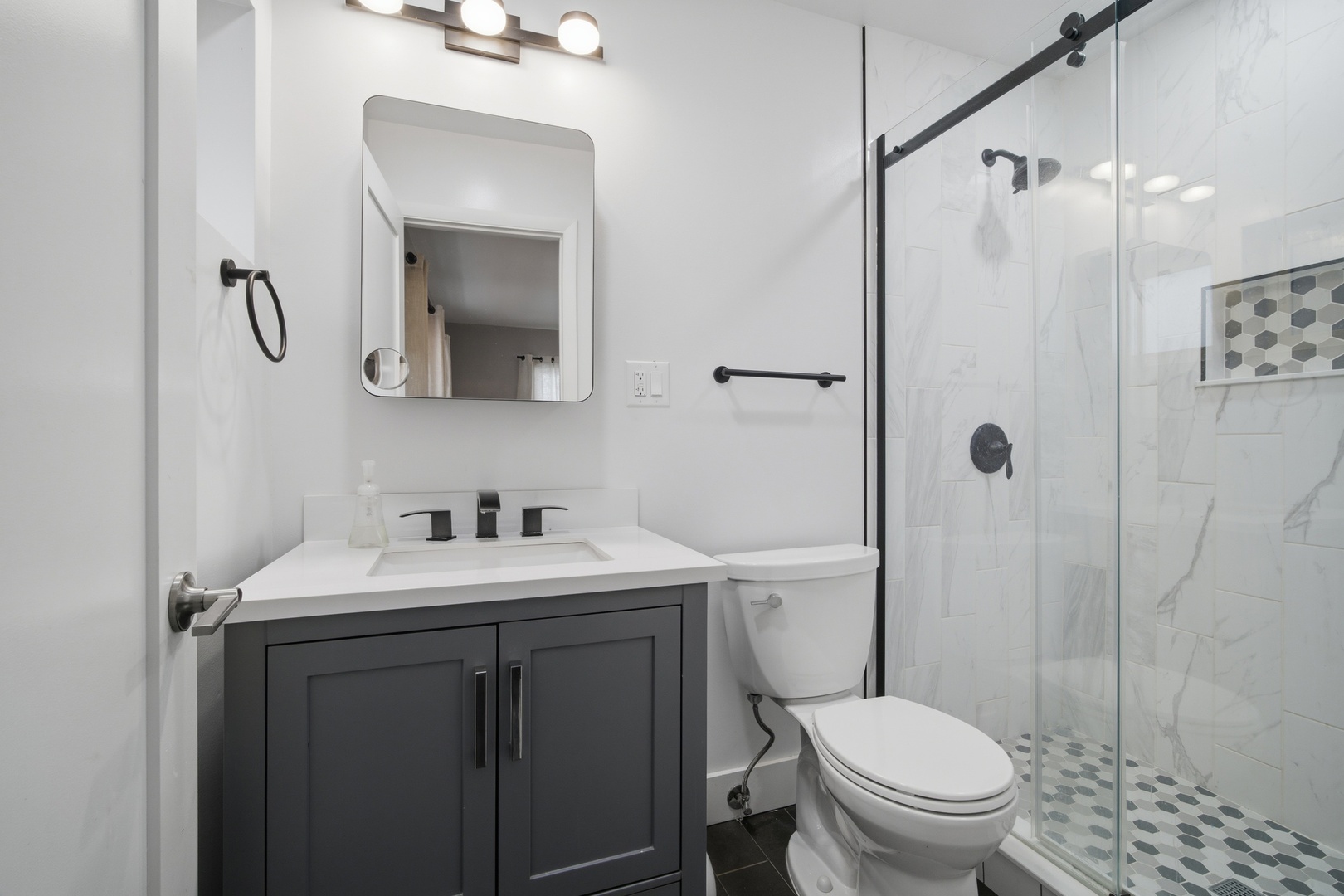 7531 N Karlov Avenue