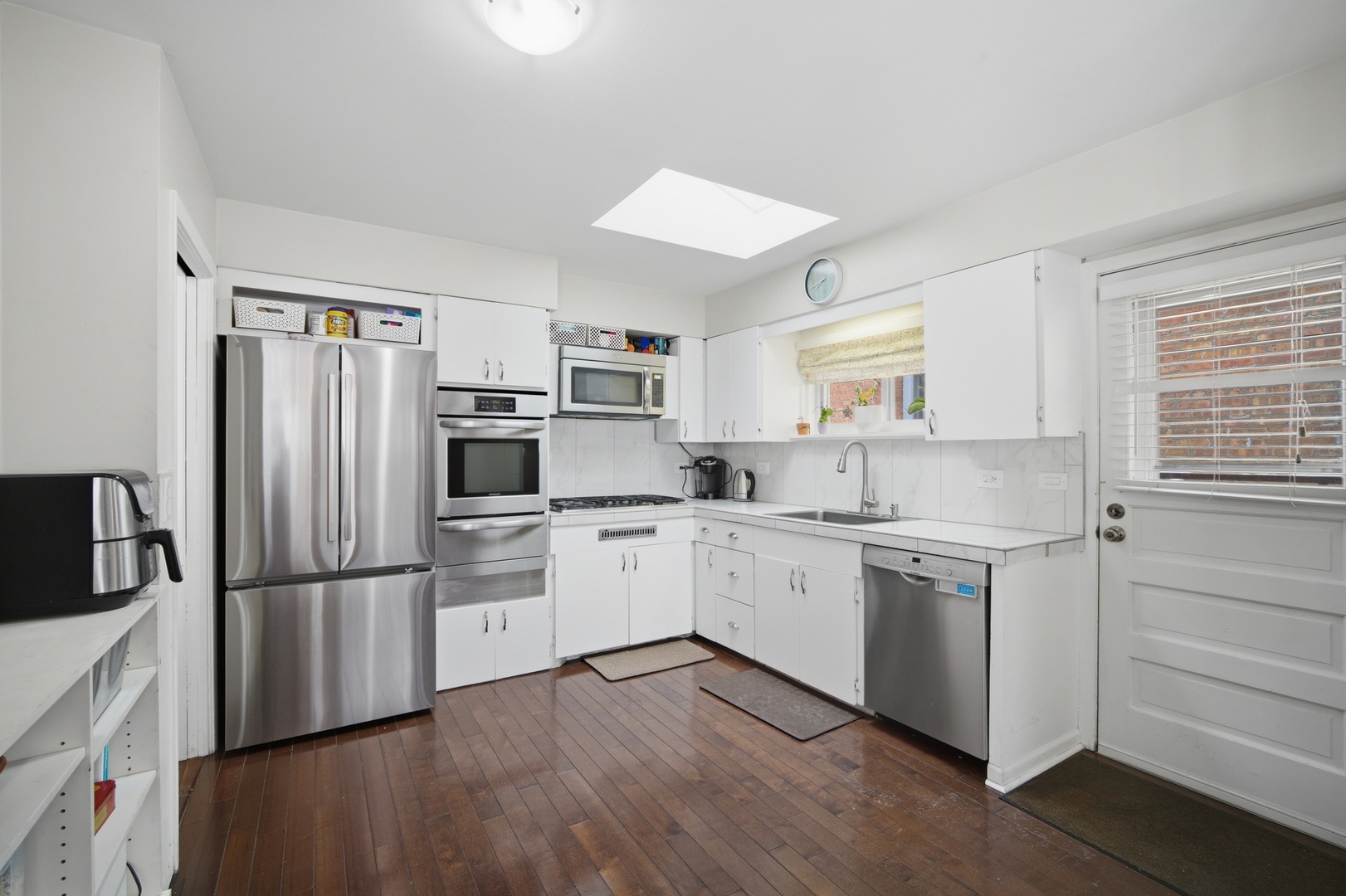 7531 N Karlov Avenue