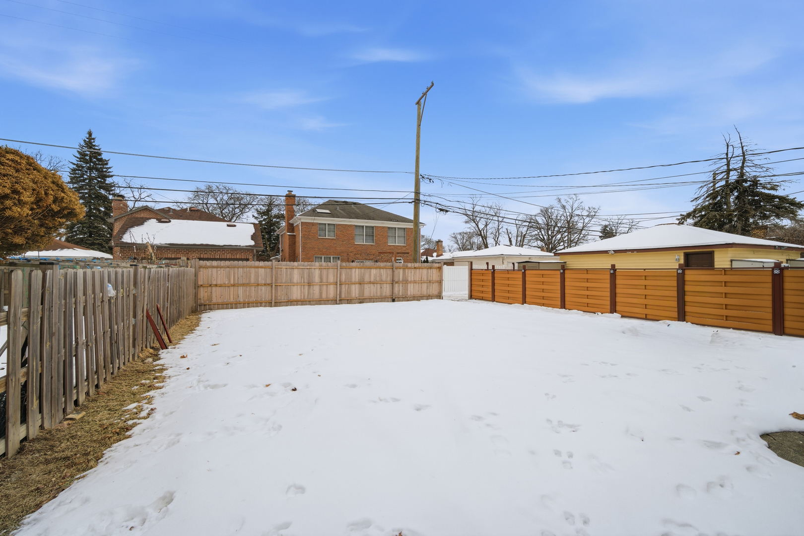 7531 N Karlov Avenue