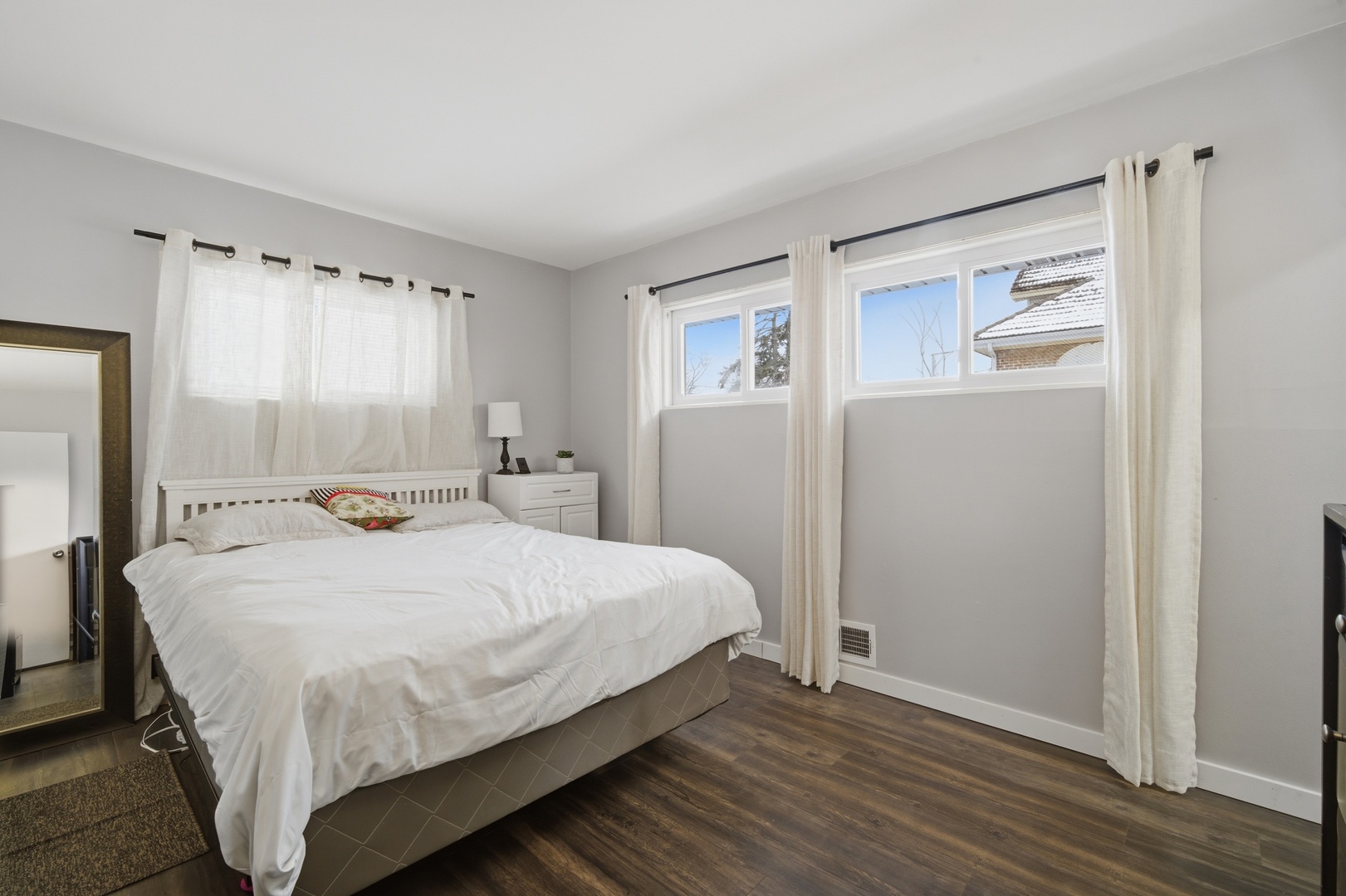 7531 N Karlov Avenue