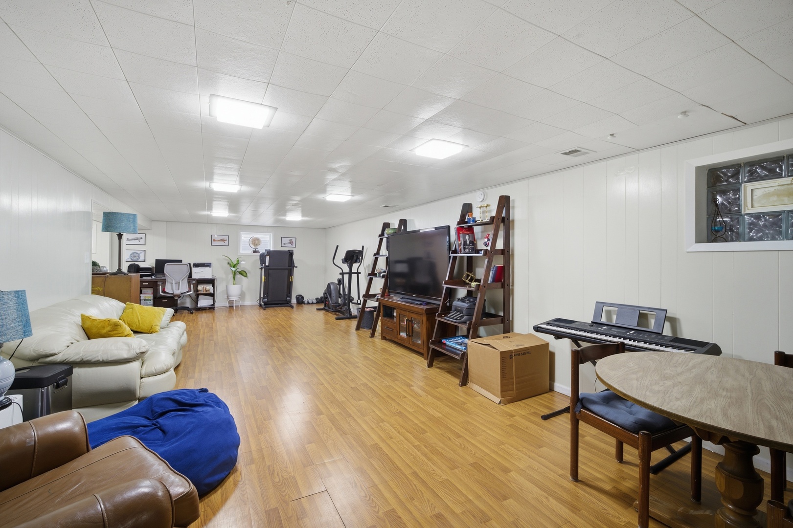 7531 N Karlov Avenue