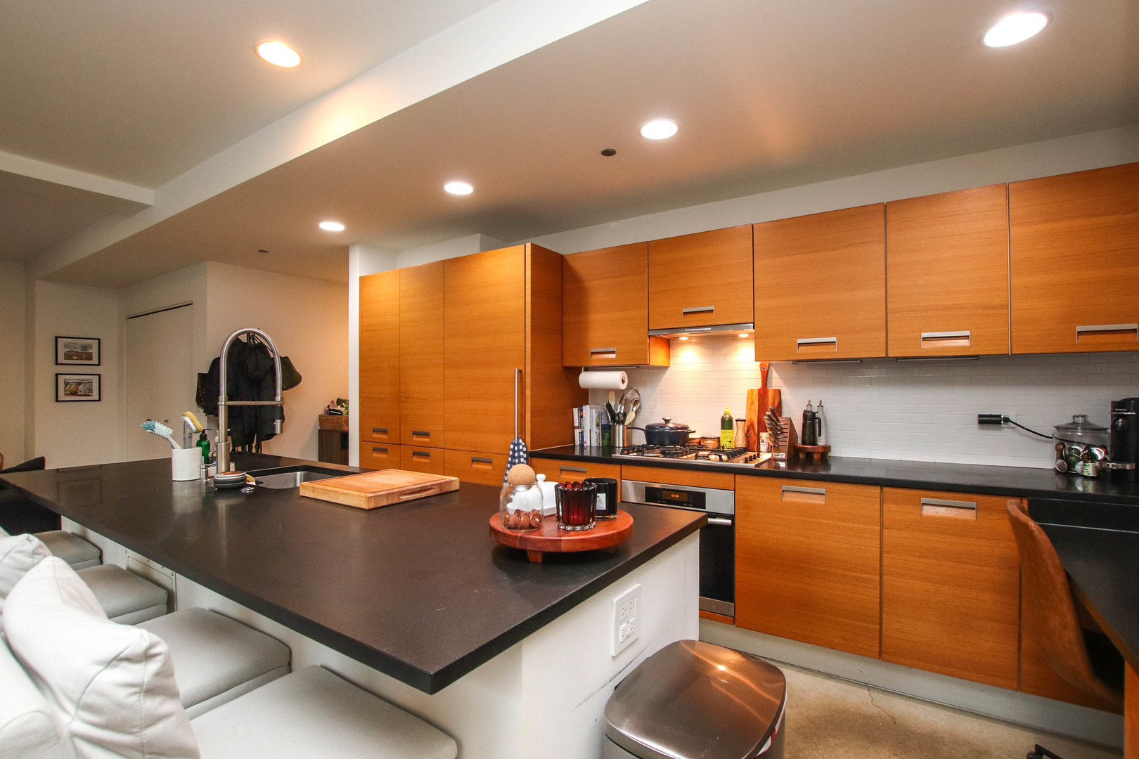 156 W Superior Street Unit: 302
