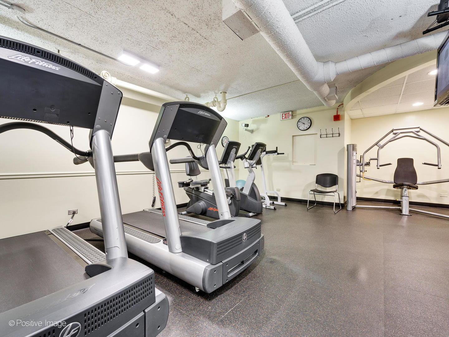 1560 N Sandburg Terrace Unit: 1609J