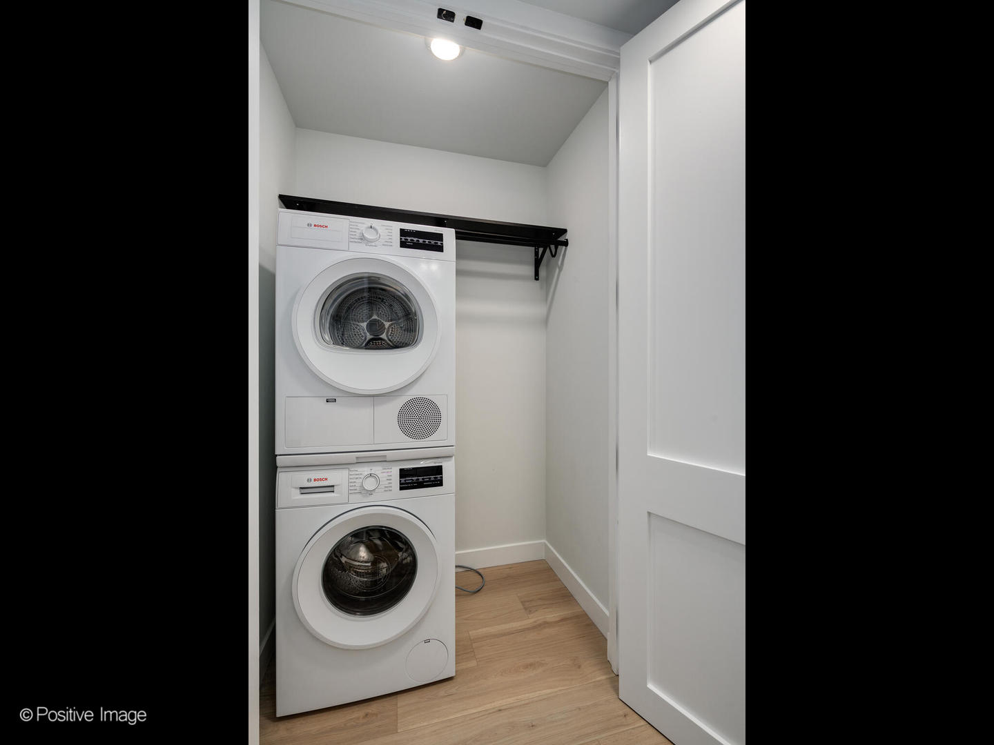 1560 N Sandburg Terrace Unit: 1609J