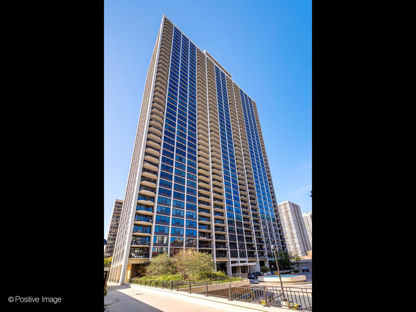 1560 N Sandburg Terrace Unit: 1609J