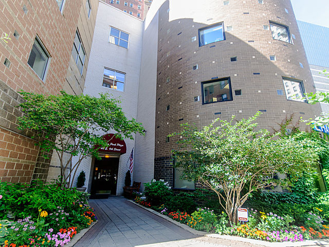 40 E 9th Street Unit: 609