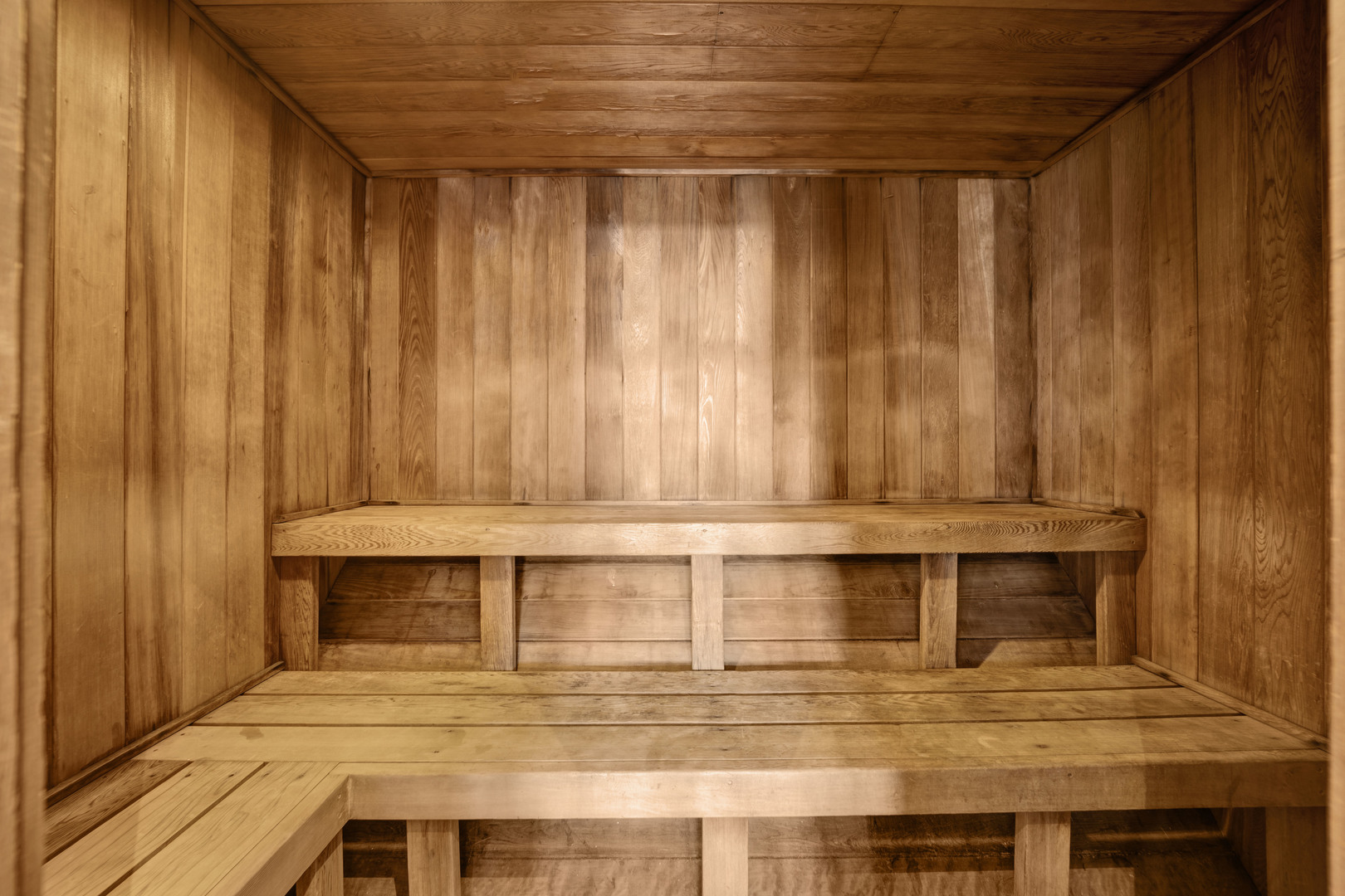 40 E 9th Street Unit: 609