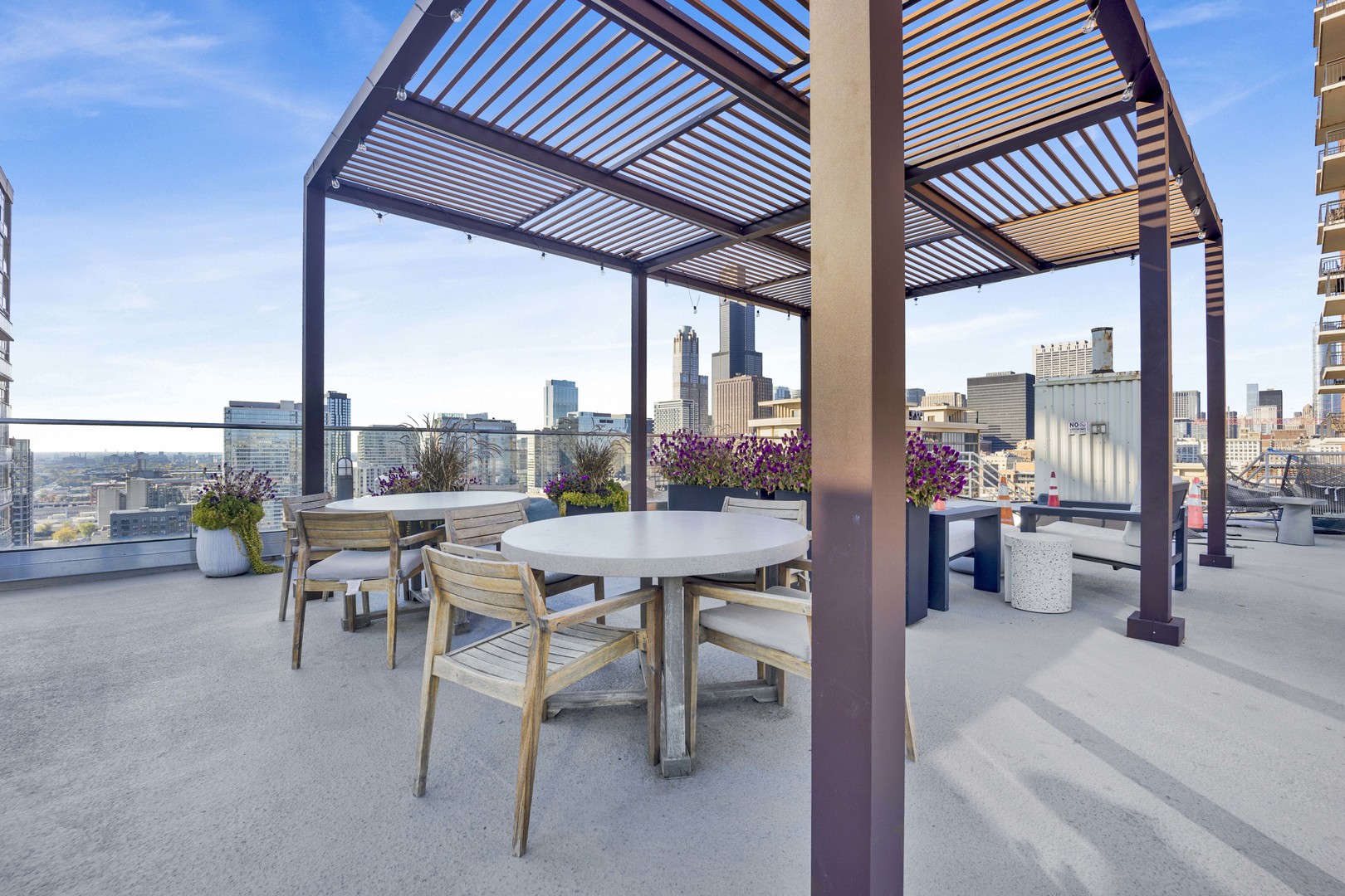 40 E 9th Street Unit: 609