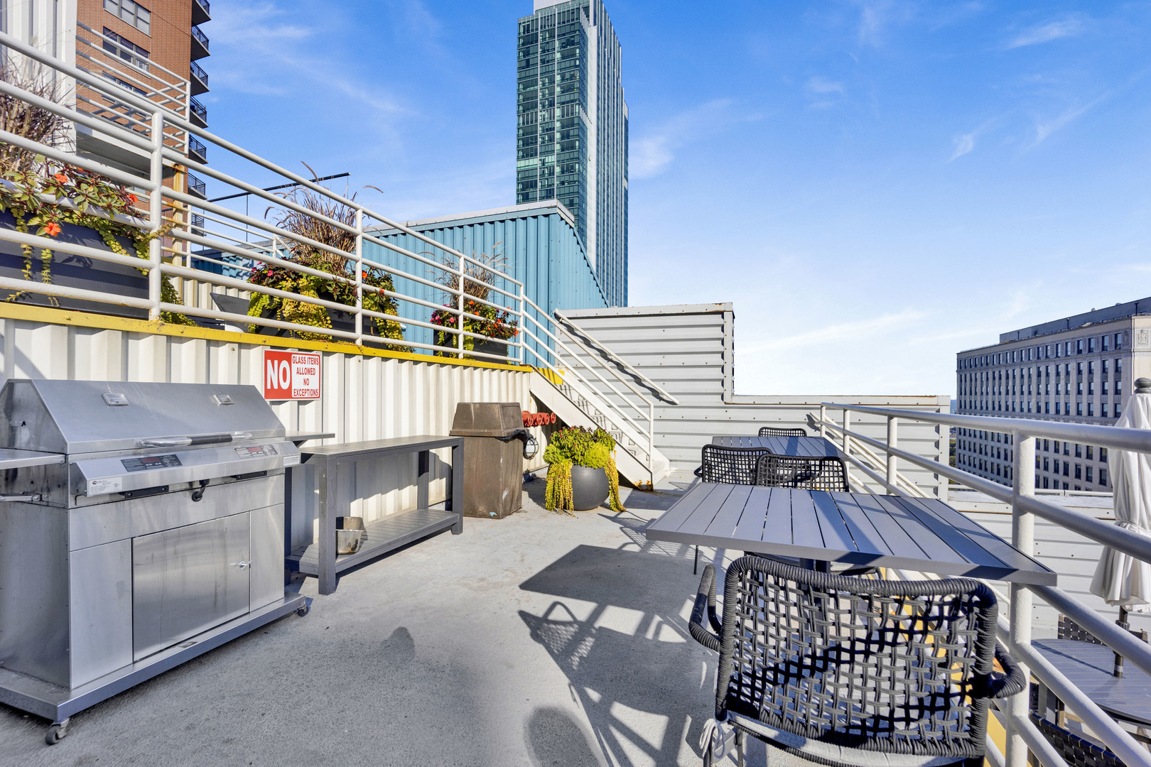 40 E 9th Street Unit: 609