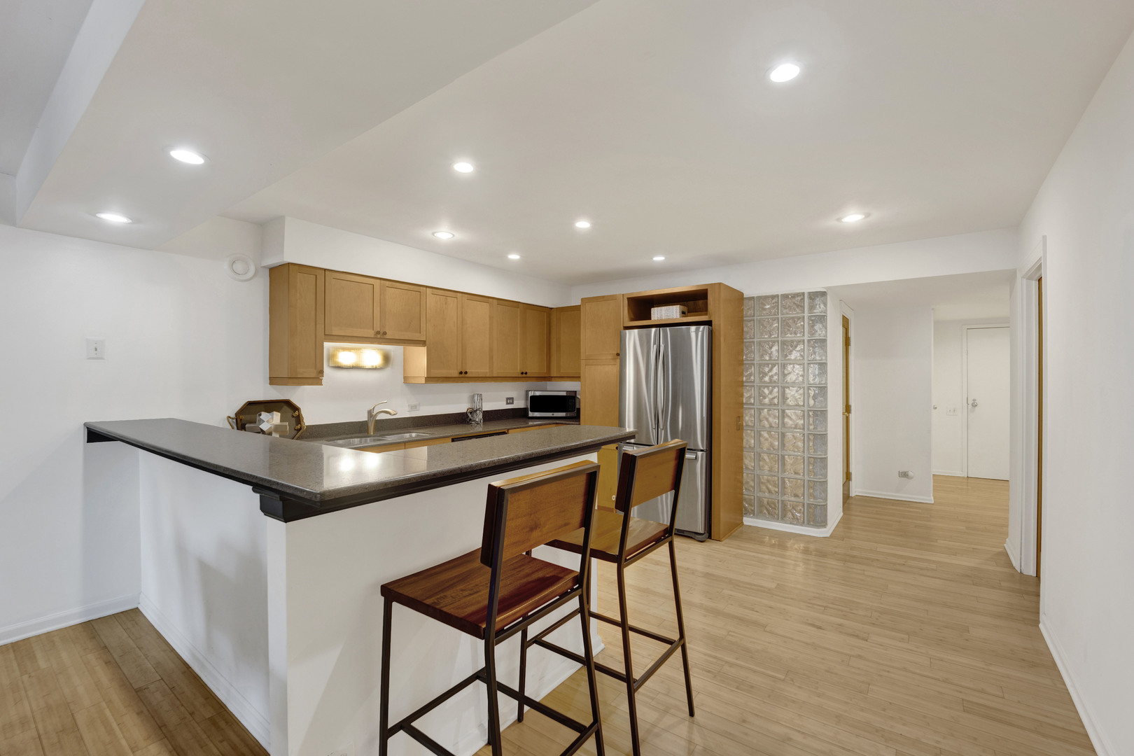 40 E 9th Street Unit: 609