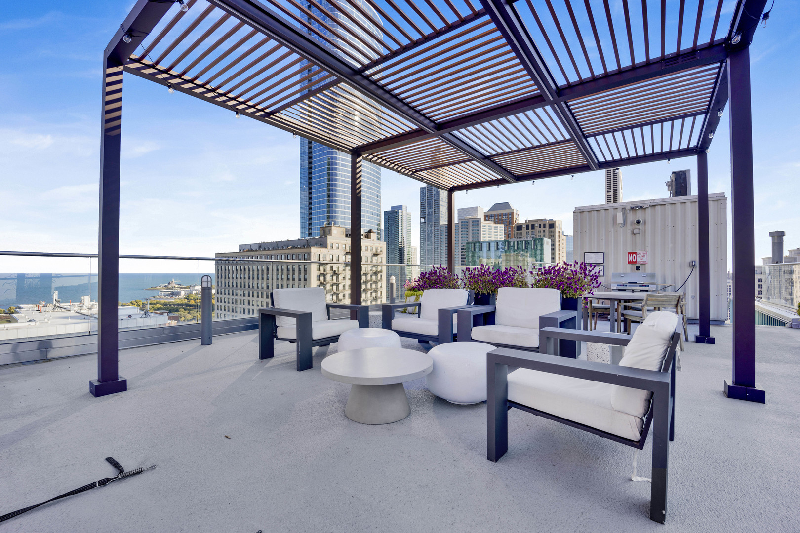 40 E 9th Street Unit: 609