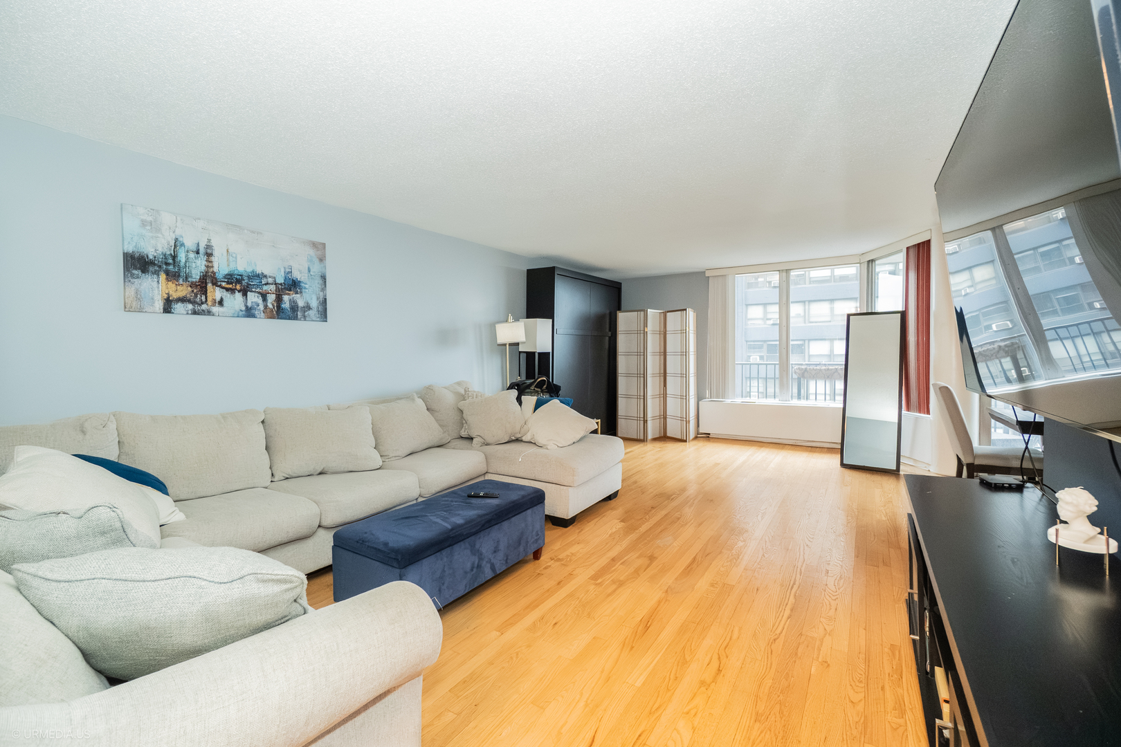 4170 N MARINE Drive Unit: 10D