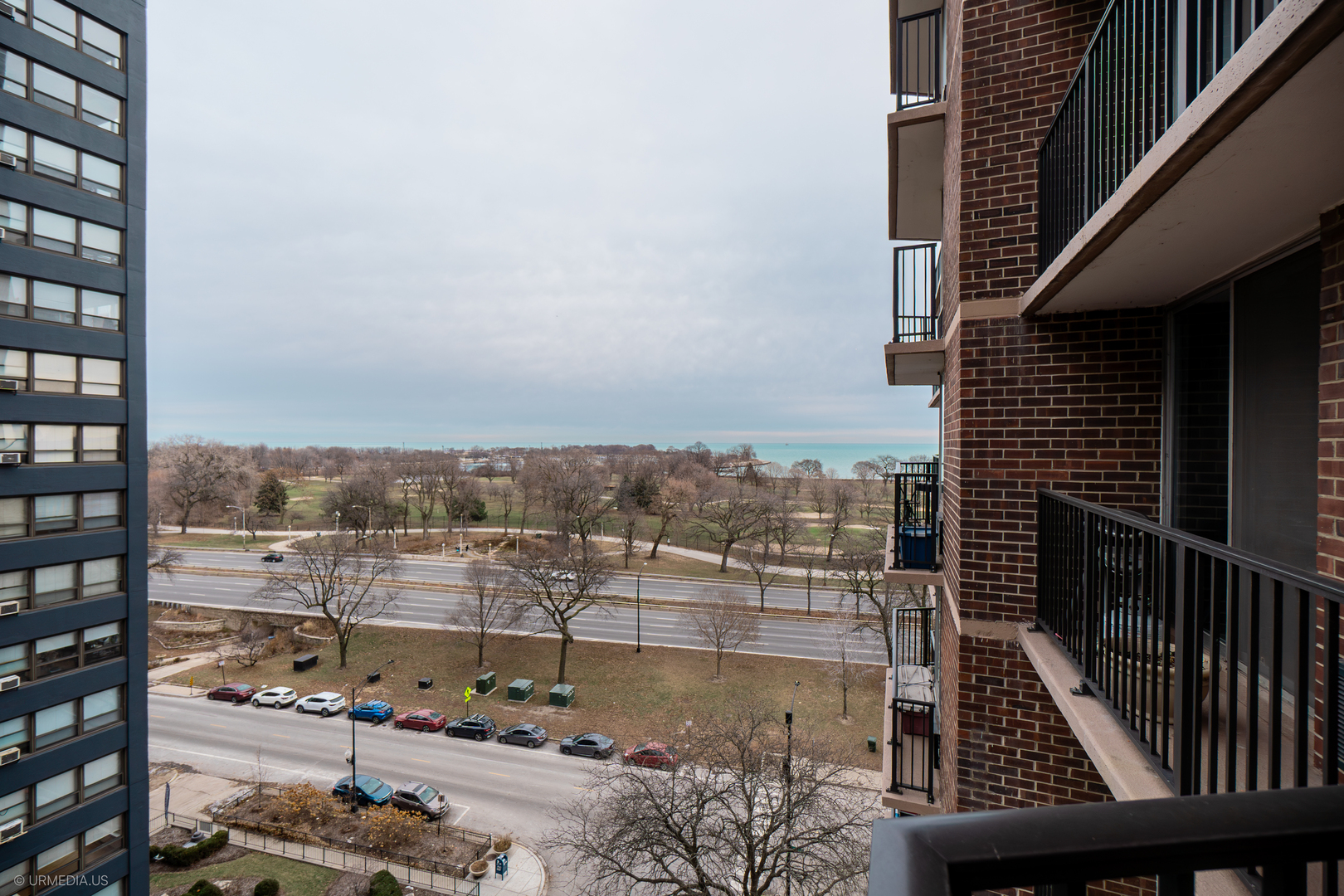 4170 N MARINE Drive Unit: 10D