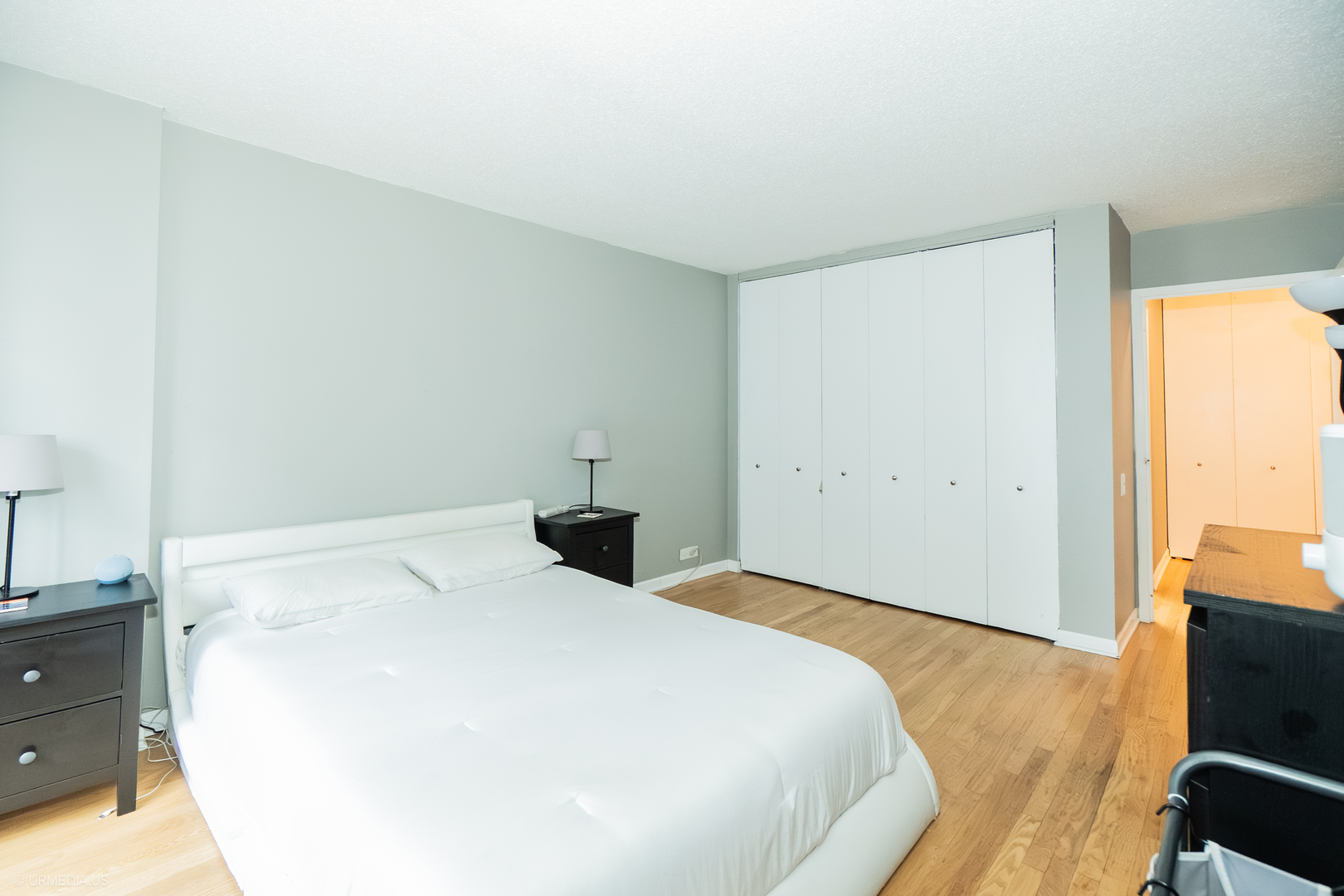 4170 N MARINE Drive Unit: 10D