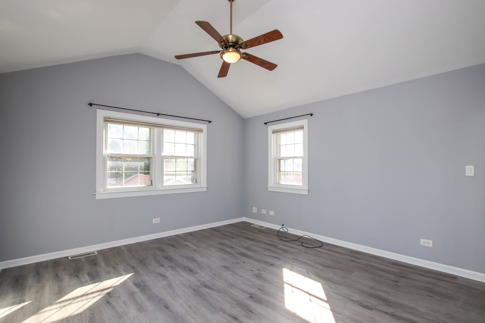 5815 N Canfield Avenue