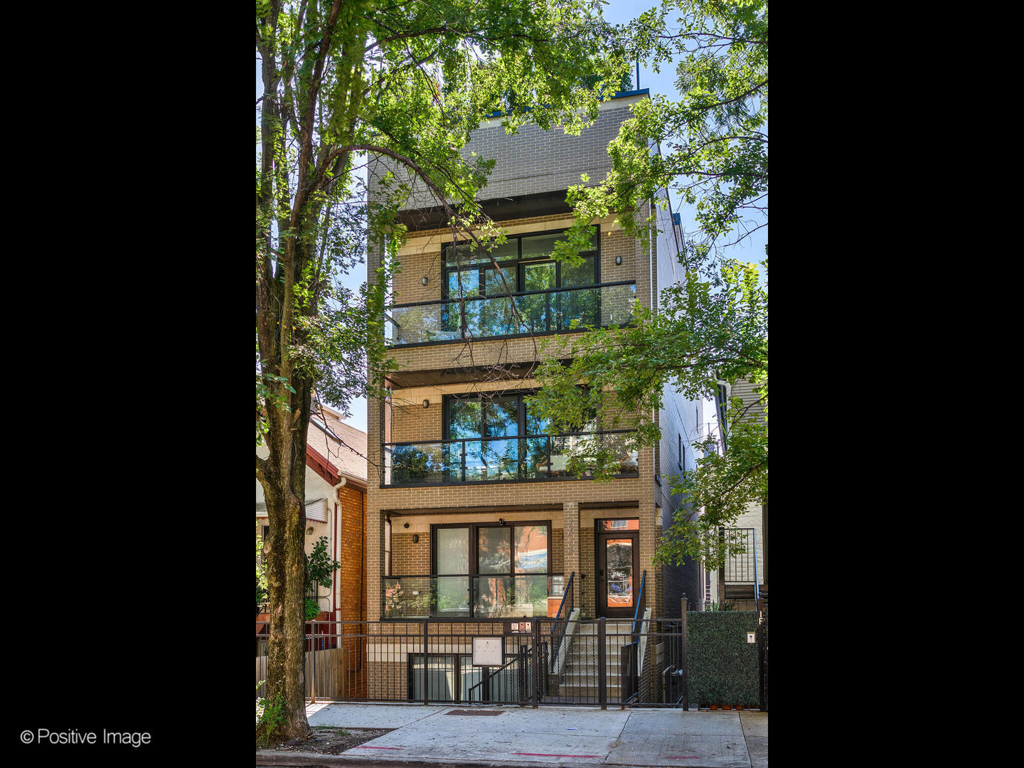 1513 W Thomas Street Unit: 3