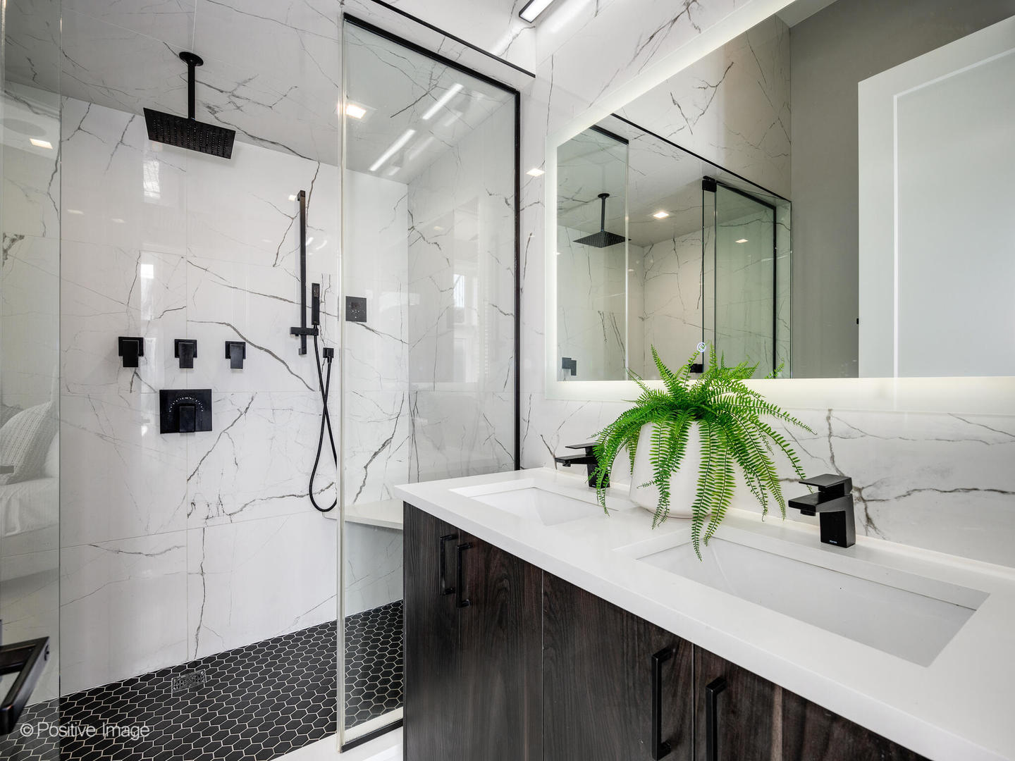 1513 W Thomas Street Unit: 3