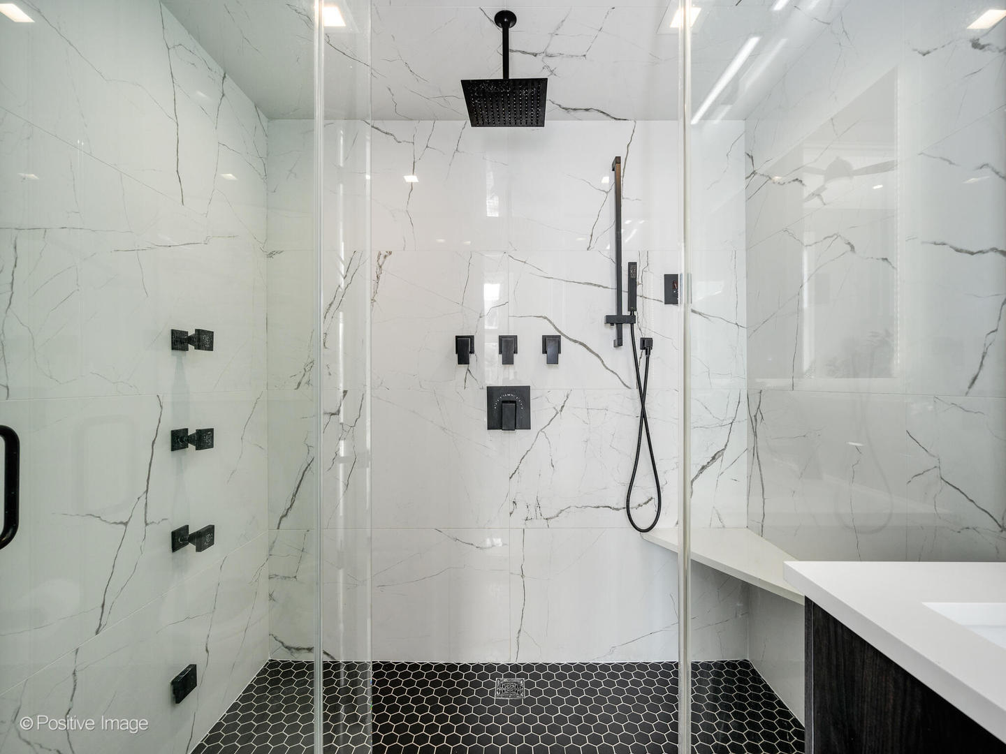 1513 W Thomas Street Unit: 3