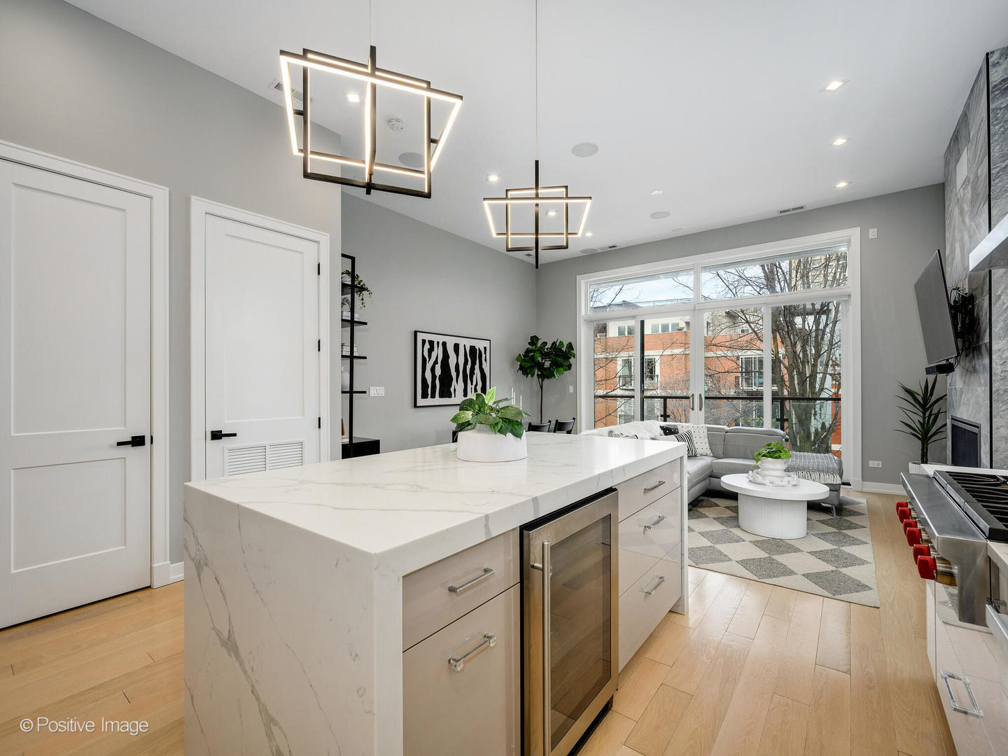 1513 W Thomas Street Unit: 3