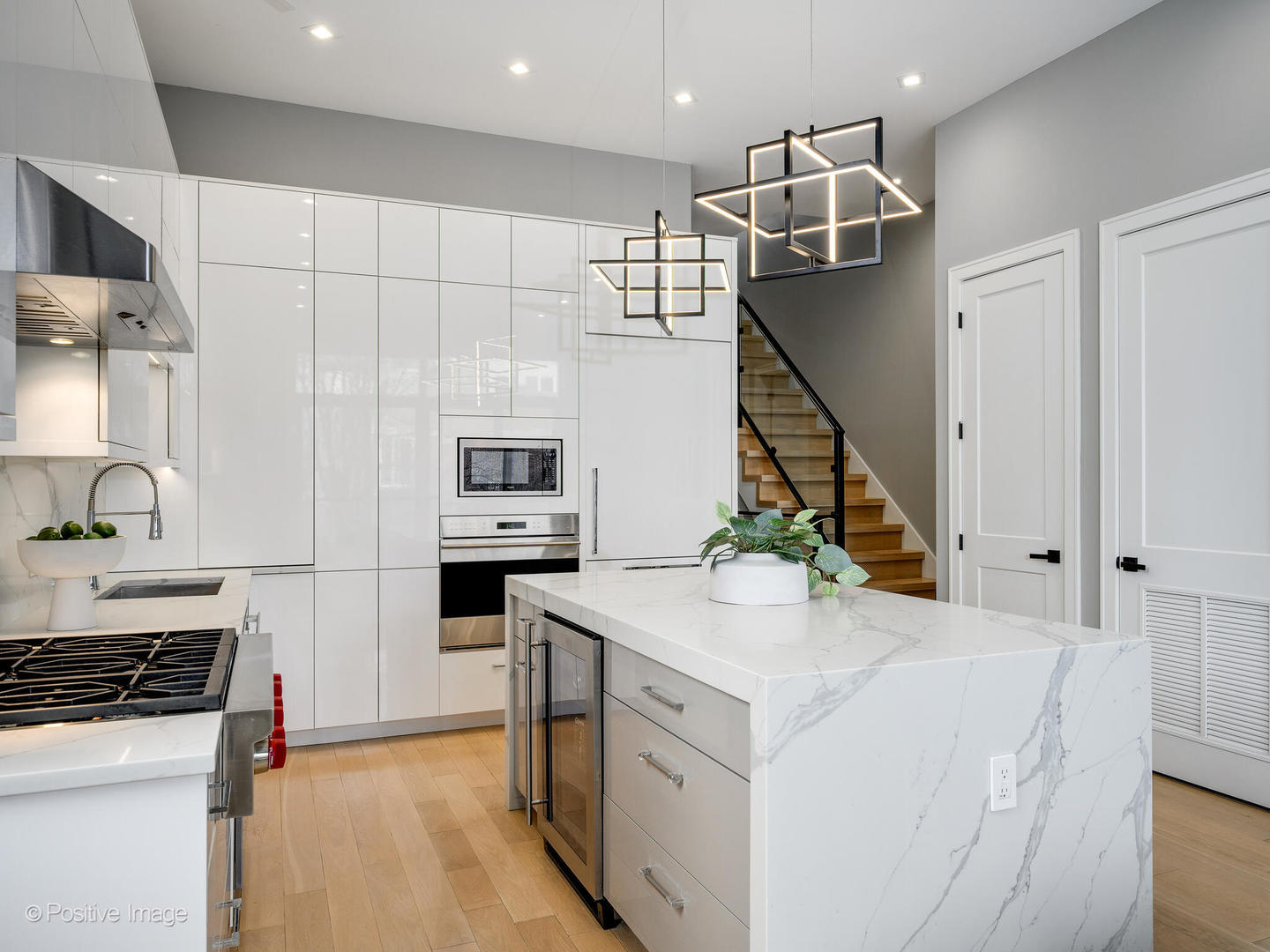 1513 W Thomas Street Unit: 3