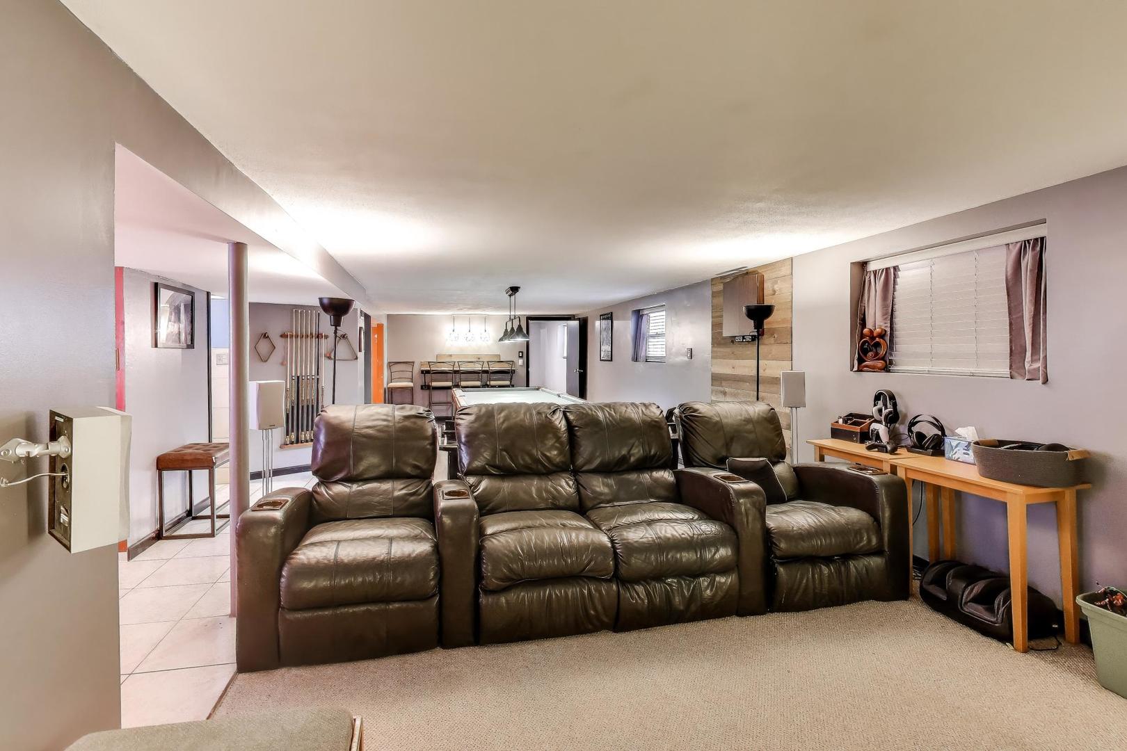 6047 N Newburg Avenue