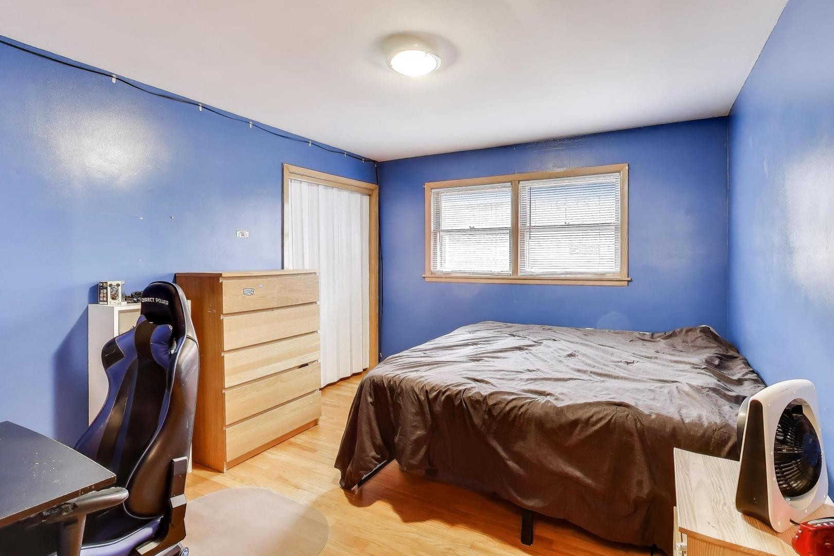 6047 N Newburg Avenue