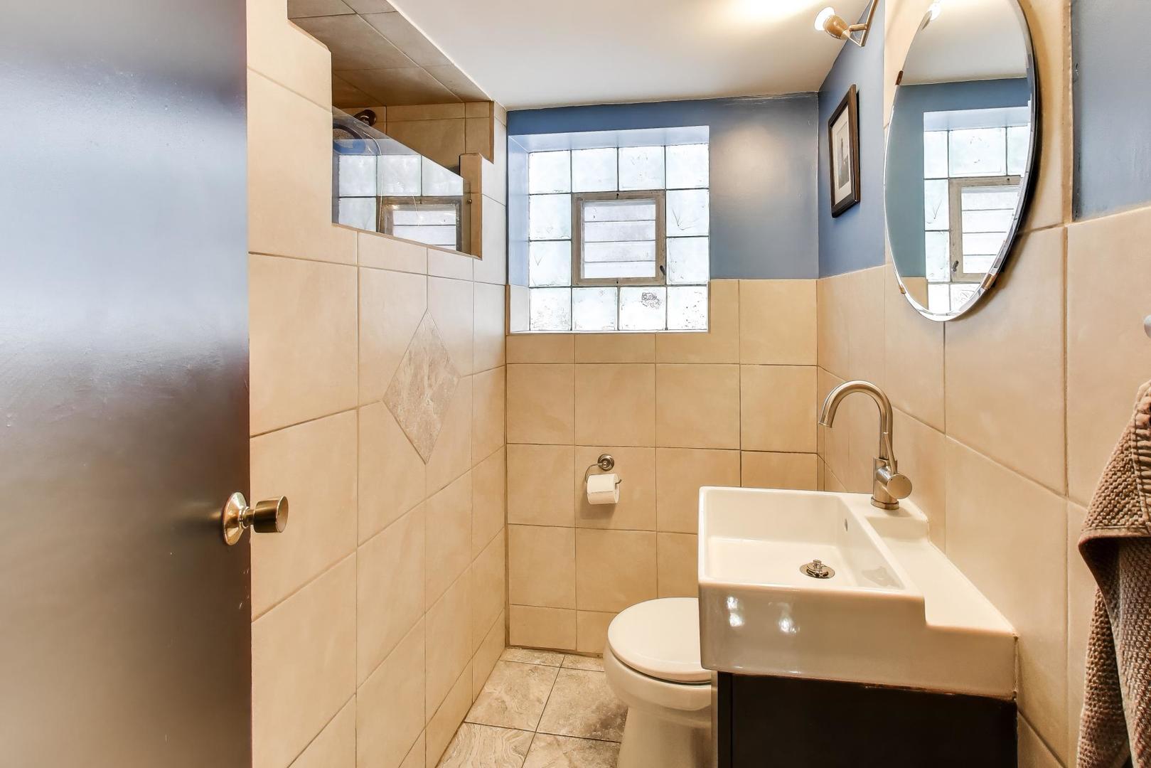 6047 N Newburg Avenue