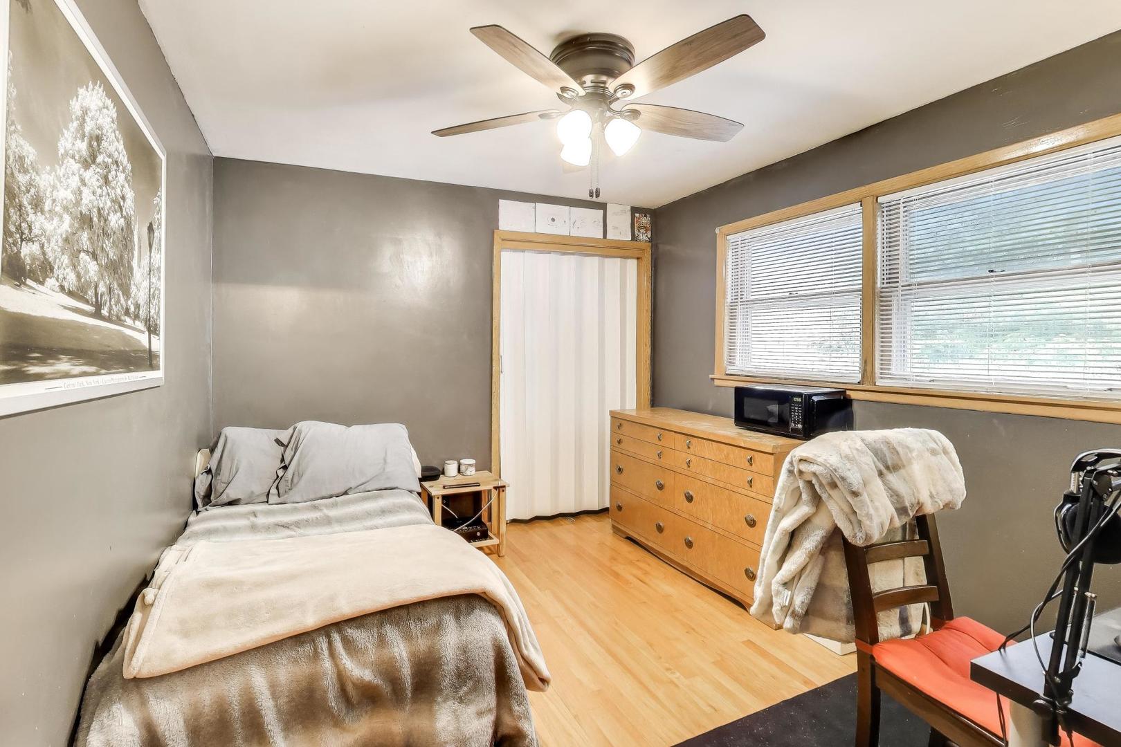 6047 N Newburg Avenue