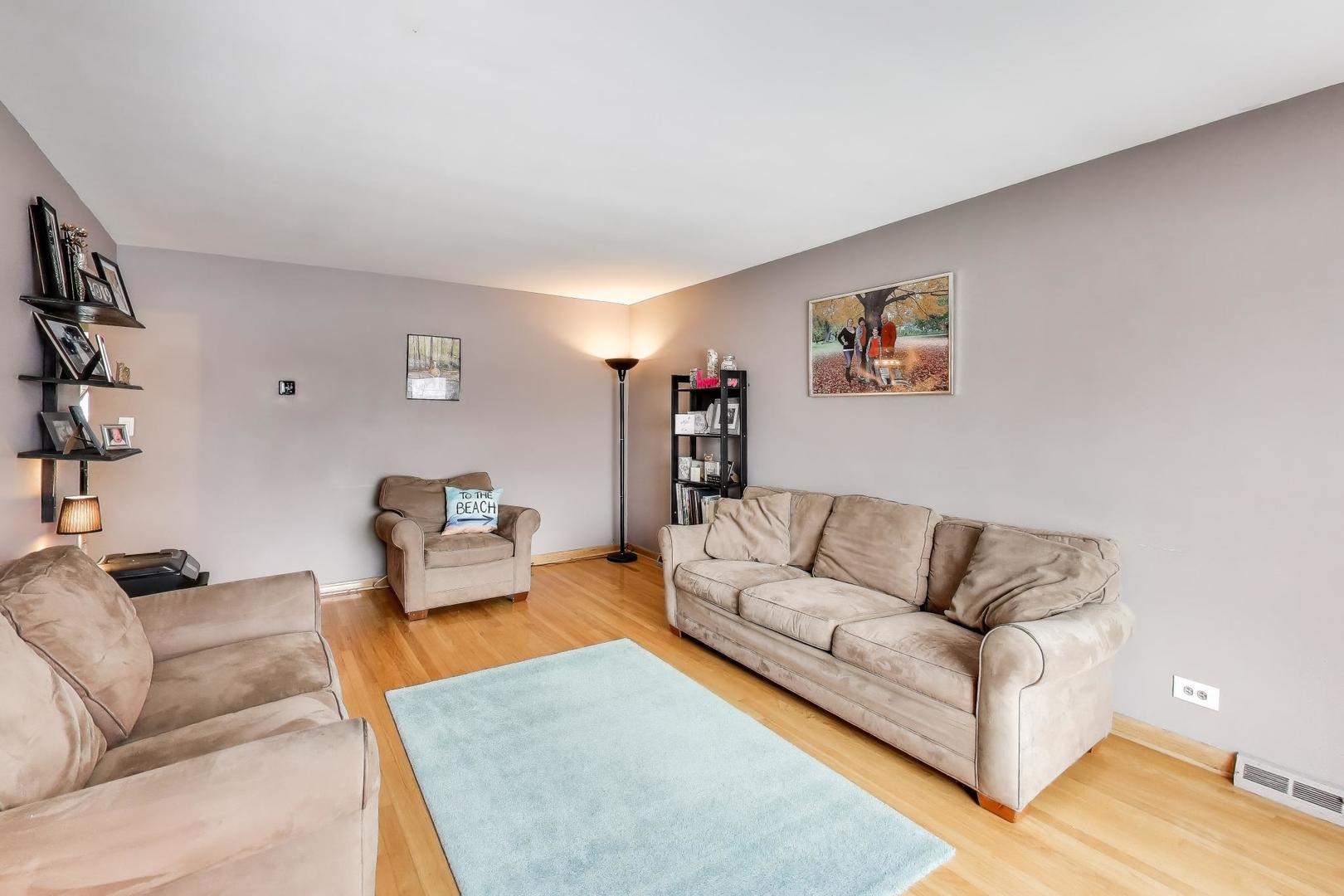 6047 N Newburg Avenue