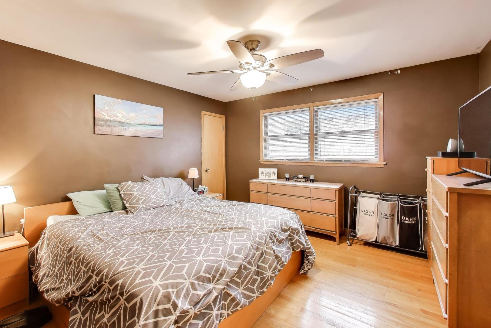 6047 N Newburg Avenue