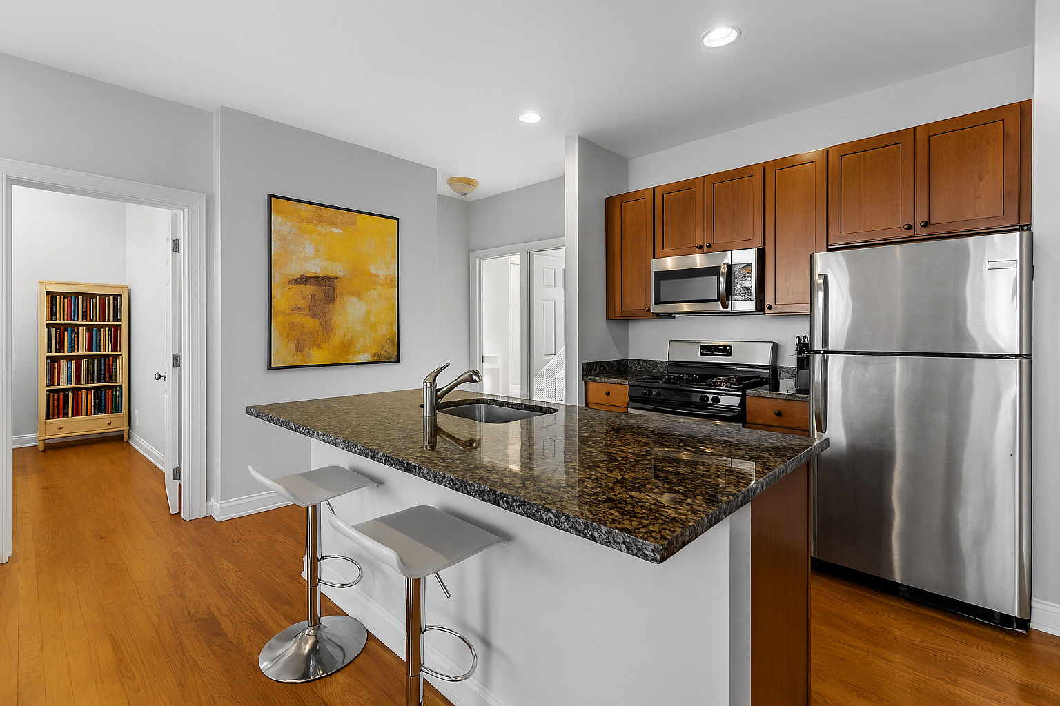 4962 N Spaulding Avenue Unit: 3