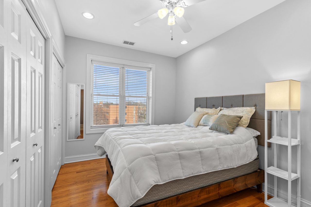 4962 N Spaulding Avenue Unit: 3