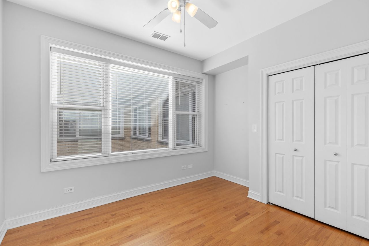 4962 N Spaulding Avenue Unit: 3