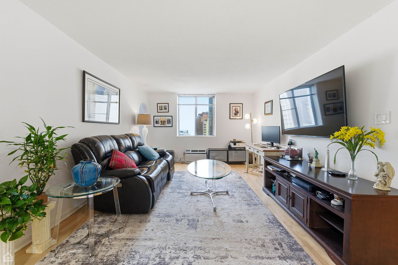 1339 N Dearborn Street Unit: 15C