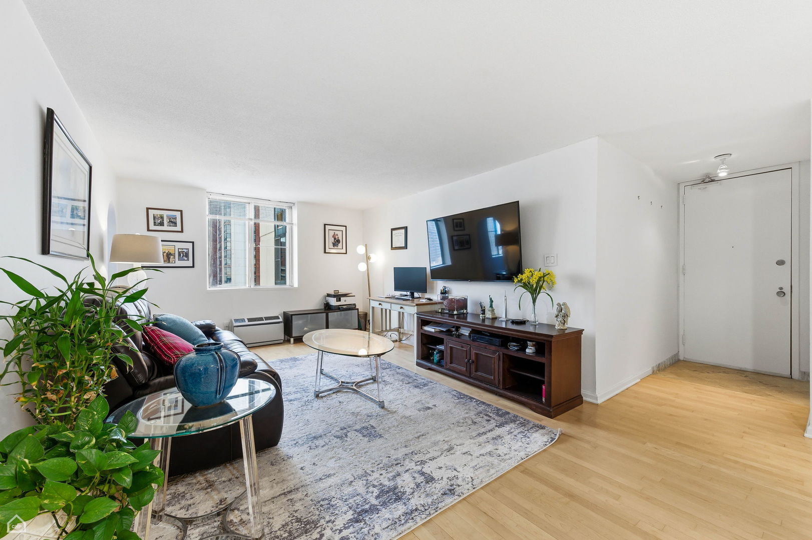1339 N Dearborn Street Unit: 15C