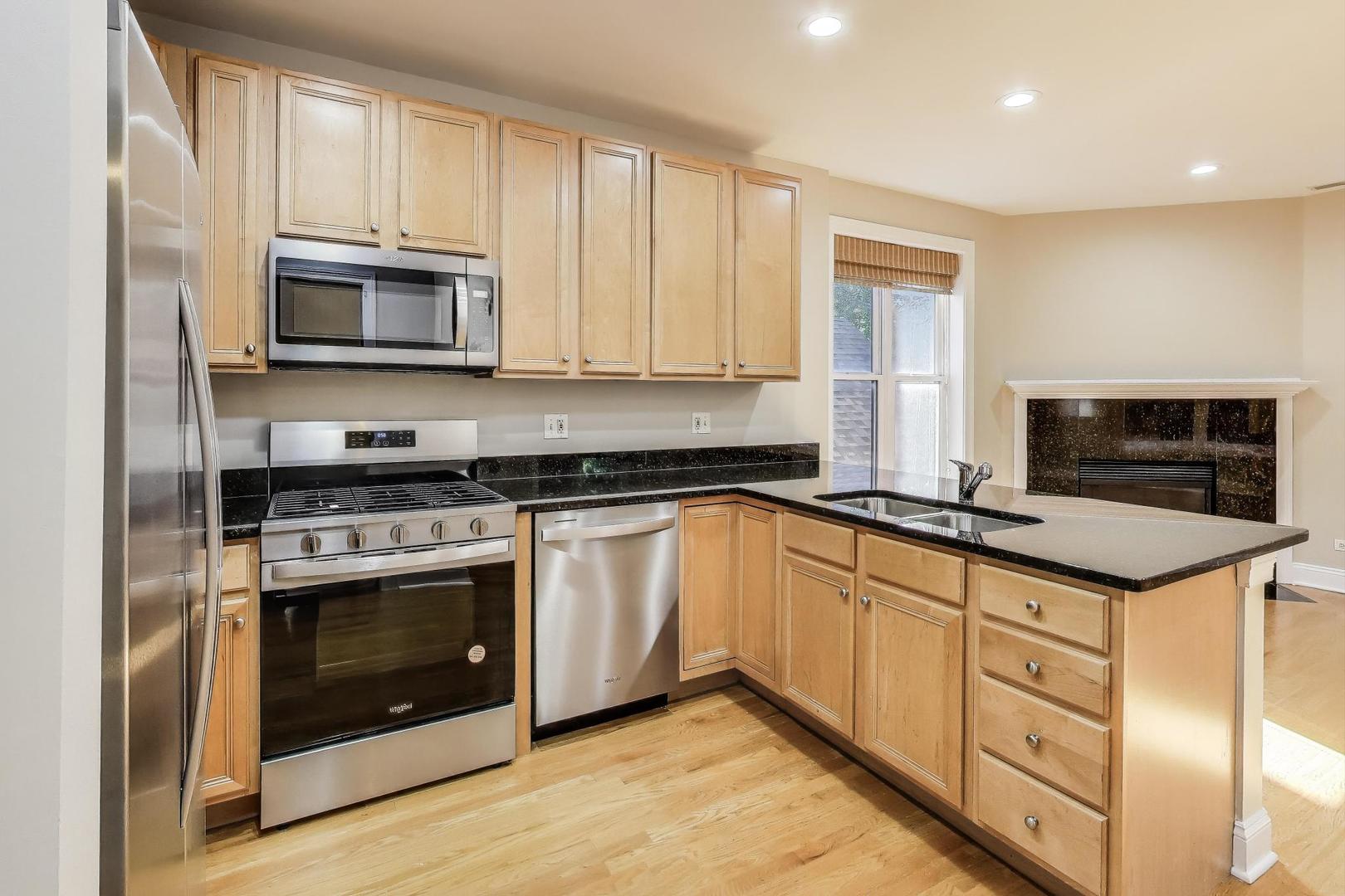 1308 W Fillmore Street Unit: 3