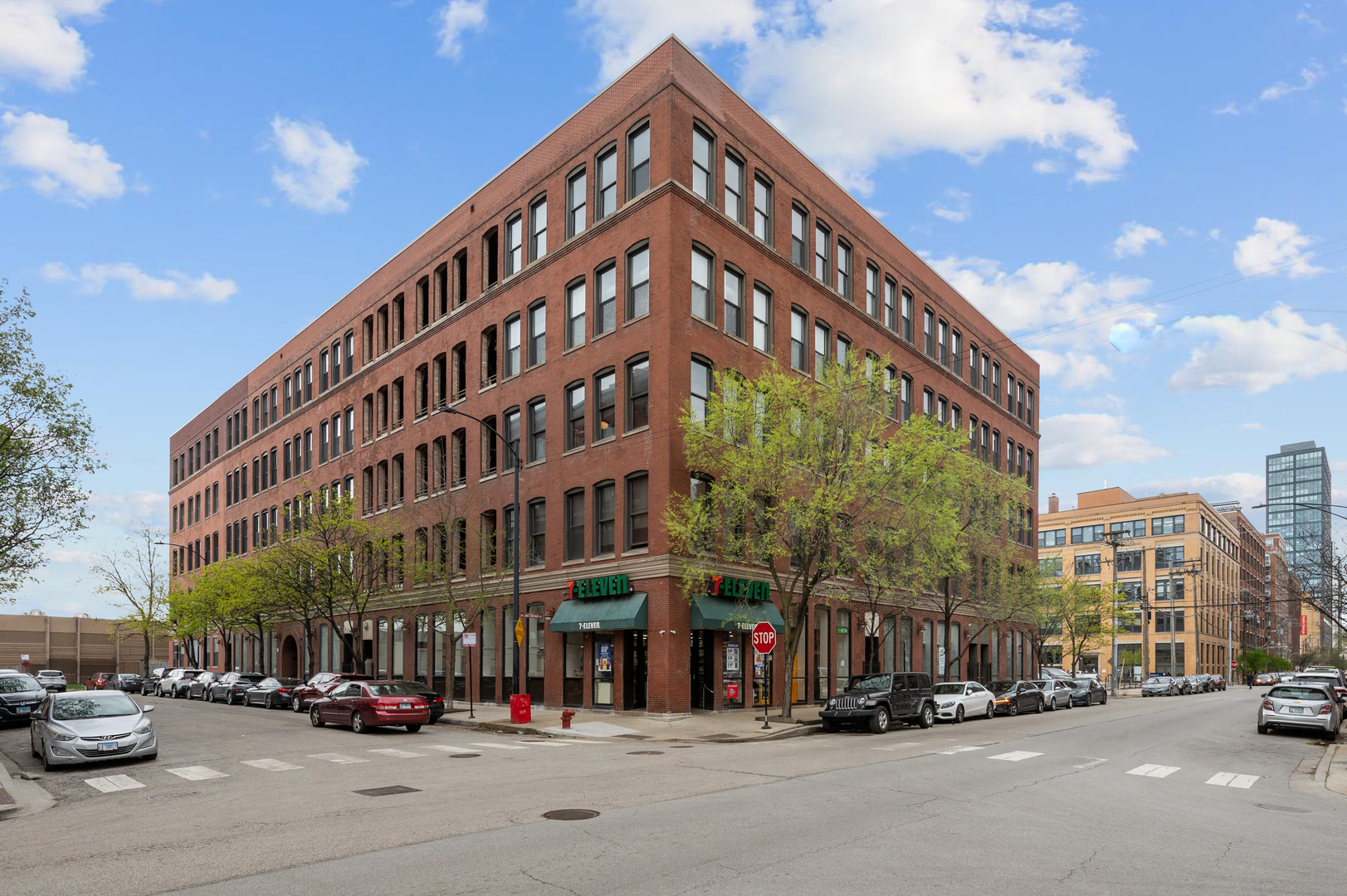 400 S Green Street Unit: 406
